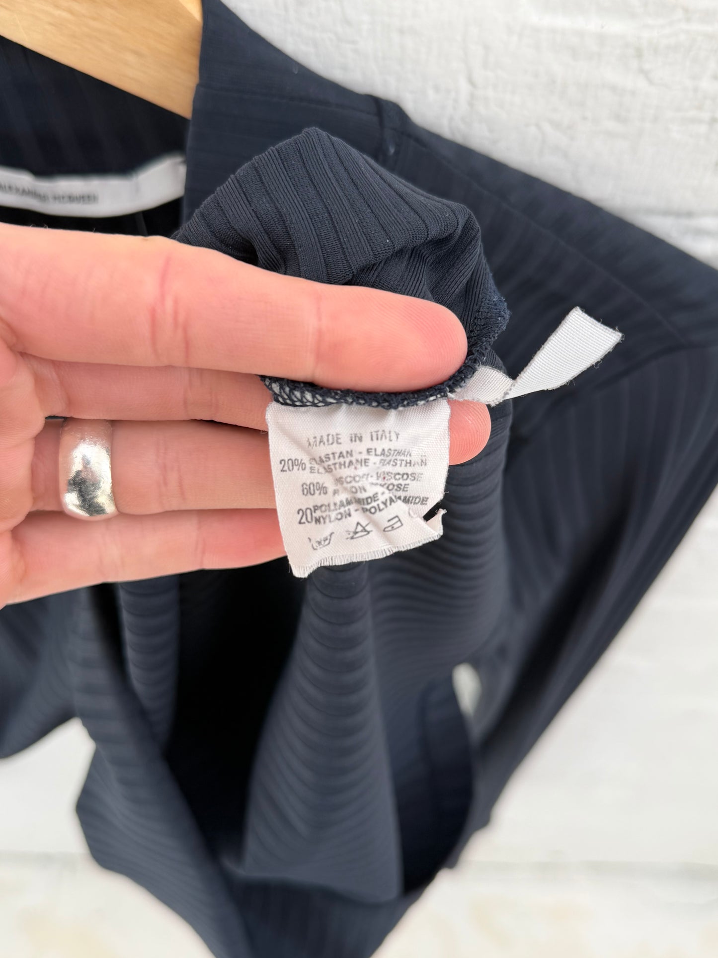 '95 Alexander Mcqueen Ribbed Stretch Longsleeve (S/M)