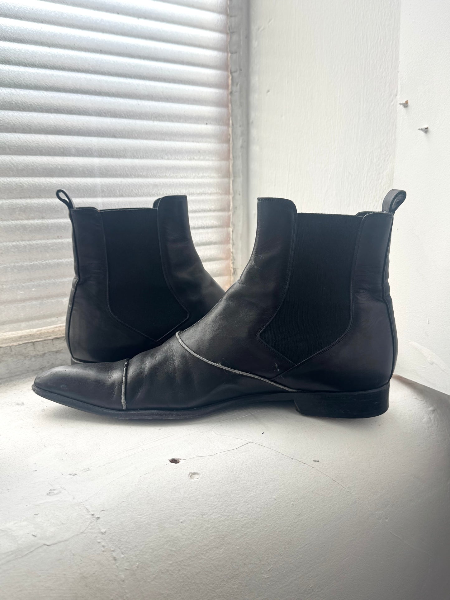 '00s Dolce & Gabbana Japan Exclusive Leather Buckle Point Toe Boots (UK 9)