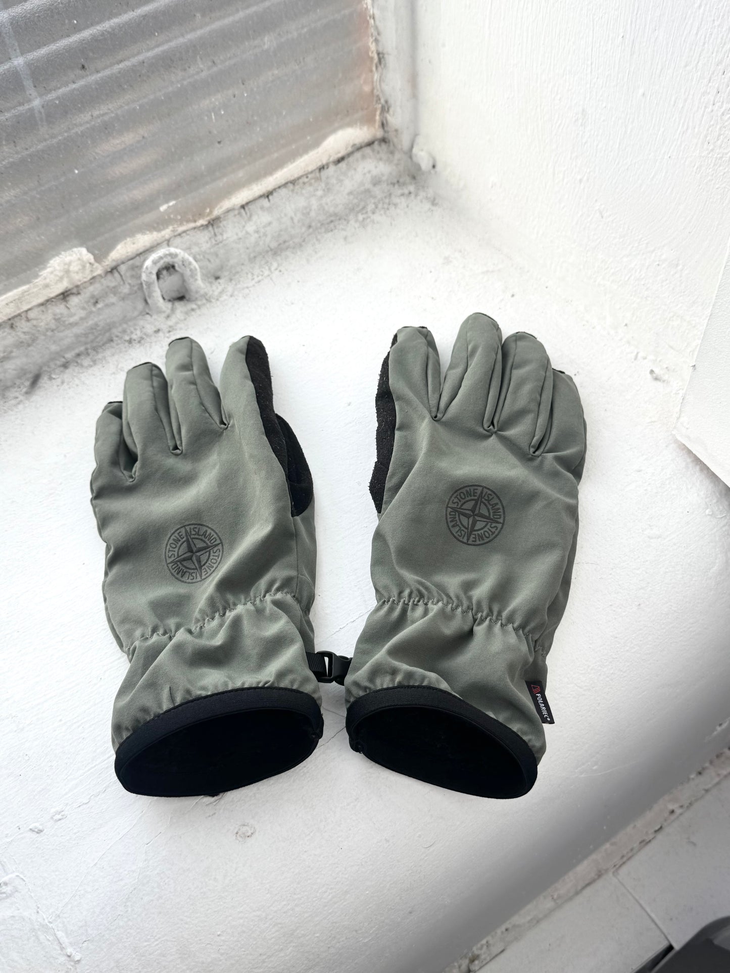 '21 Stone Island Polartec Fleece Lined Gloves (M)