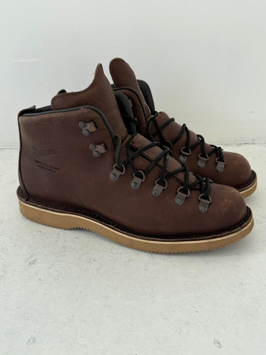 Danner Goretex Leather Mountain Light Hiking Boots (UK 9.5)